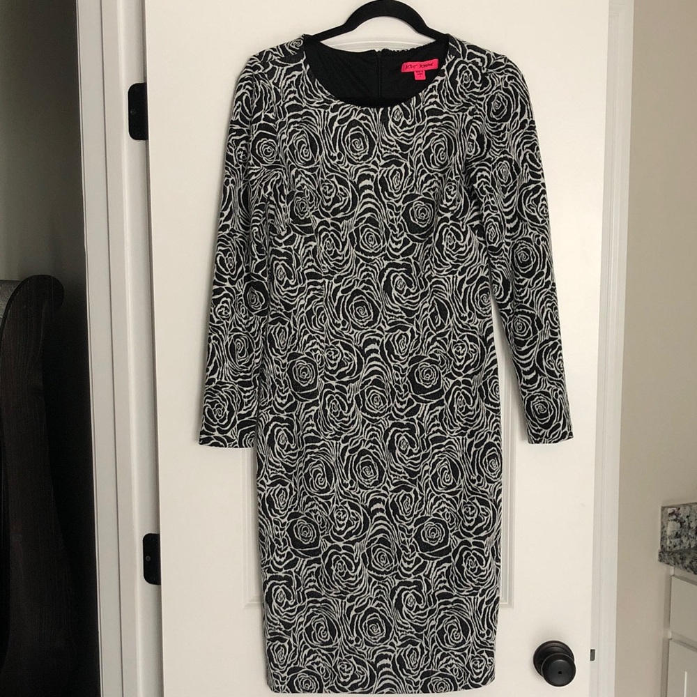 Betsey Johnson Black and White jacquard Rose Pattern Dress long sleeve 4